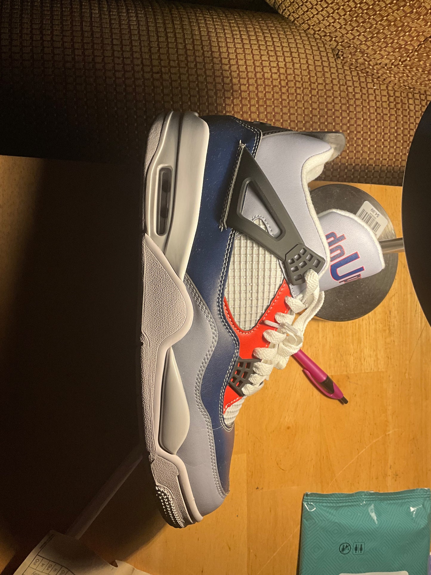 Air Pray Sneakers (UConn)